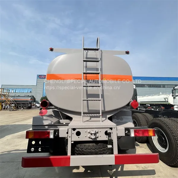 Oil Truck Tanker Large Capacity Oil Field Tanker photo-3