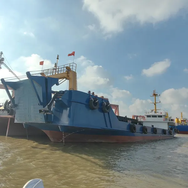 7,800ton deck barge (LCT) for sale，10,000，15,000ton barges, secondhand ship sales, container ships, bulk carriers, non-powered barges, tugboats,