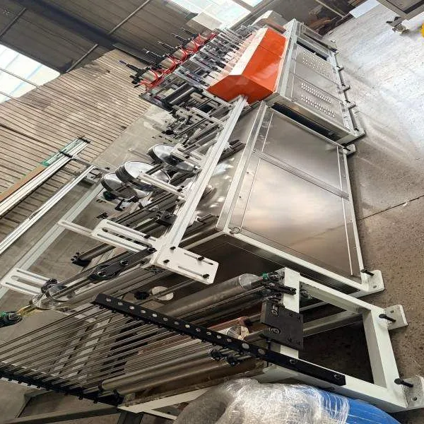 Paper Cardboard Protector Forming Machine photo-4