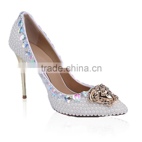 Love Heart Diamond Wedding Heels, High-end Leather White Wedding Shoe for Bridal Handmade With Peal Mask Face photo-2