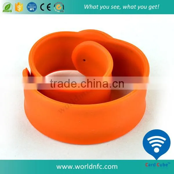 Waterproof New Model PVC RFID Wristband With NTAG216 Chip photo-3