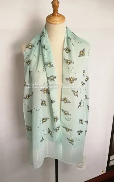 Шарф из полэстера и lurex