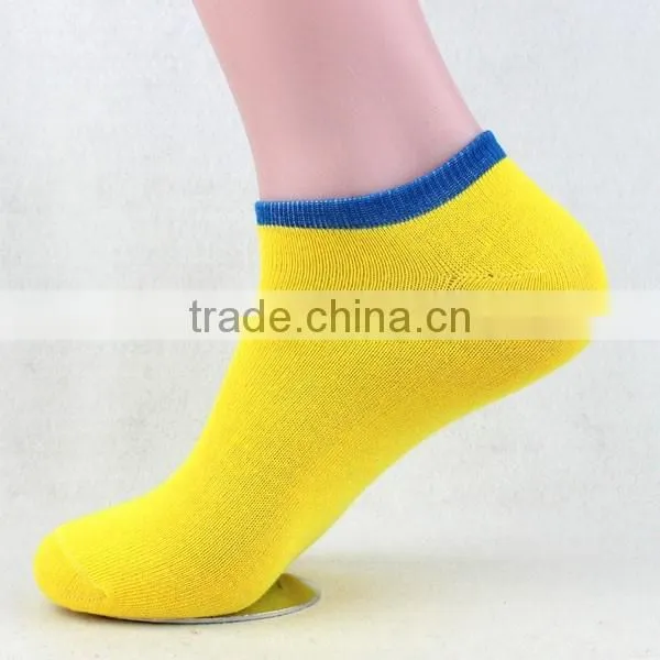 Solid Color Cheap Cotton Boat Men Socks photo-4