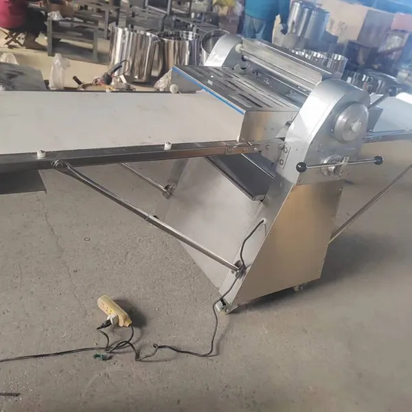 Automatic Desktop Style Foldable Aluminum Dough Sheeter With FDA and LFGB Certificates photo-2