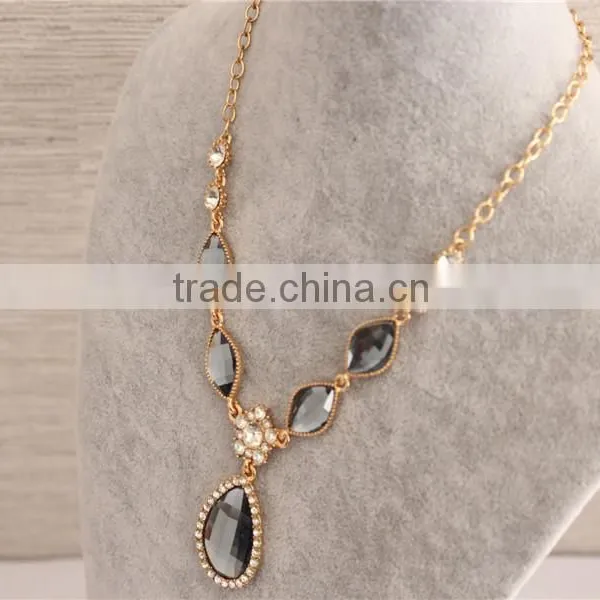 High Quality Glass Pendant Necklace 18k Gold Plated Crystal Necklace photo-5