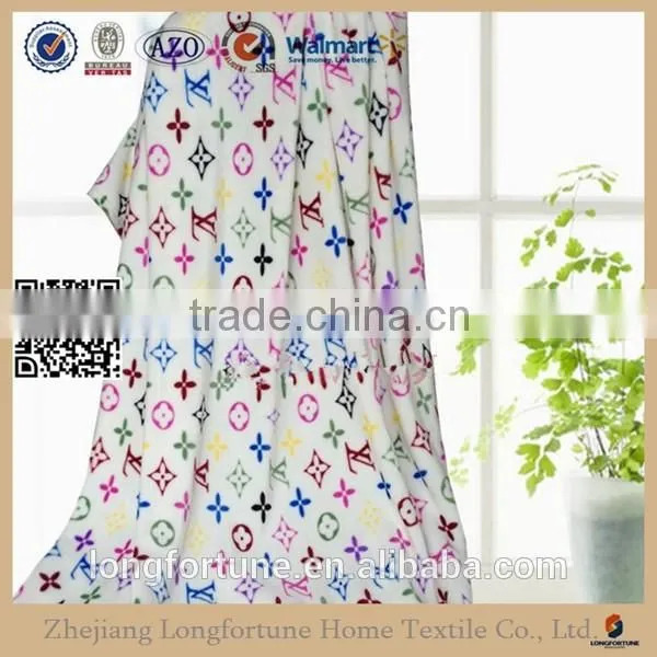 Yiwu China Suppliers Longfortune 100% Polyester Wholesale Thermal Protection Container Home Stock Cuddly Coral Fleece Blanket photo-2