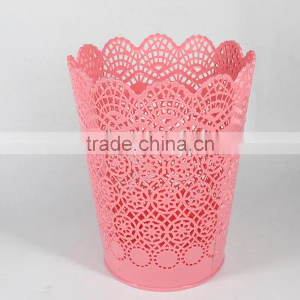 Plastic Round Hollow Out Garbage Bin photo-4