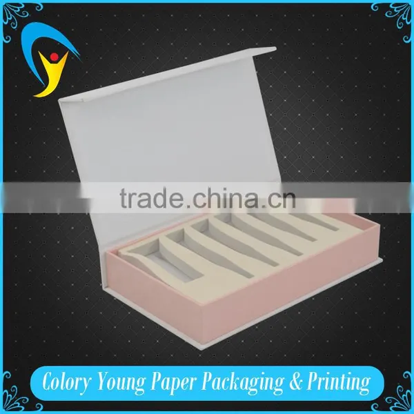 Leatherette Paper Clamshell Cusmetic Box