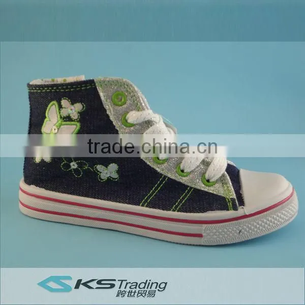 Fashion Canvas Shoes Wholesale in Guangzhou photo-3