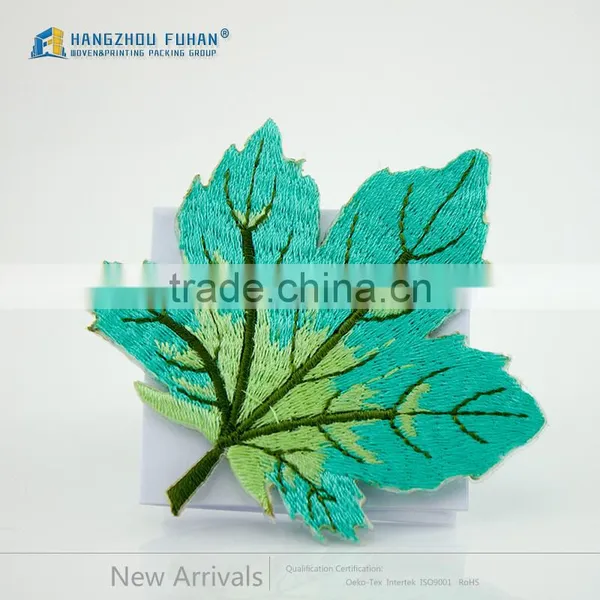 Fashionable Customized Textile Leaf Shape Embroidery Badges photo-4