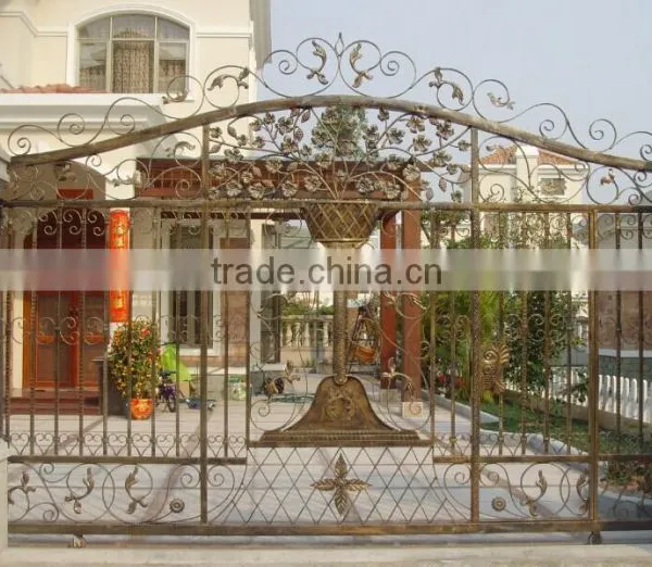 Guangzhou Galvanized Iron Metal Gates,iron Slide Gate,security Iron Gates photo-3