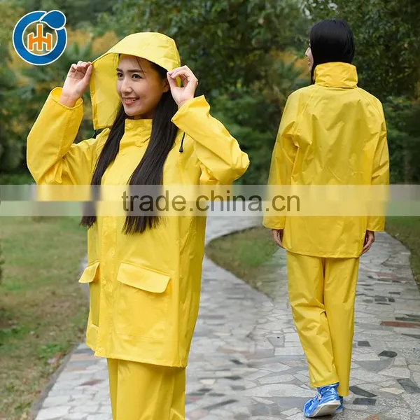 China Manufacturer Yellow Raincoat for Women