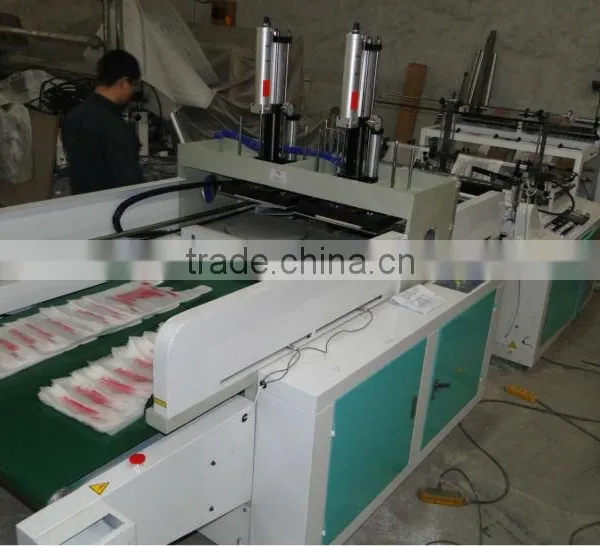 Hot Sealing and Cold Cutting T Shirt Bag Making photo-3