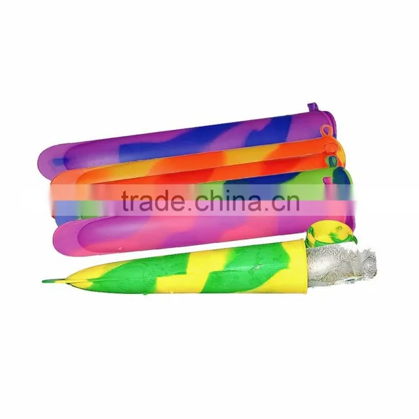 Colorful Rainbow Look Novelty Silicone Ice Pop Mold With Lid photo-3