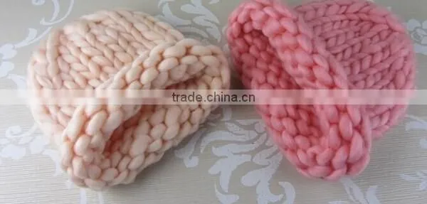 Hand Spun Super Chunky Thick Yarn in More Than 30 Colors for Quick Knitting Hat photo-3