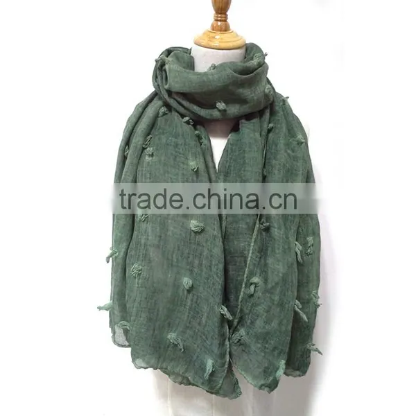 New Fashion Custom Cutting Pattern Plain Dyed Linon Viscose Hijab Scarf in Stock photo-3