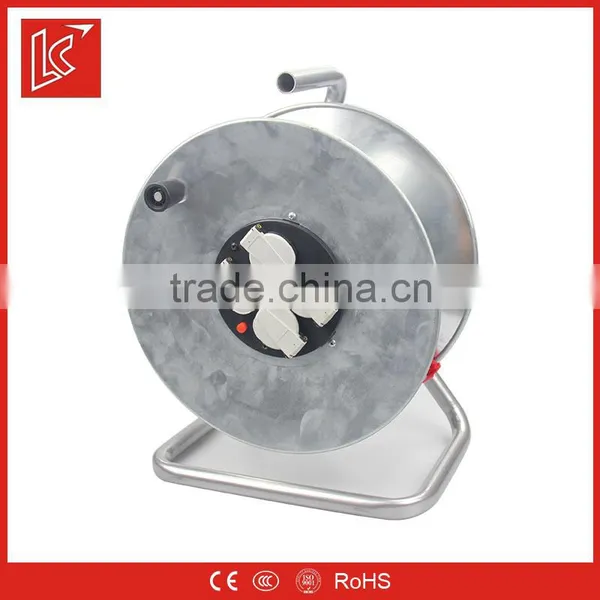 Hot Sale Waterproof Door 4 Cable Reel Socket With Thermal Protector photo-2