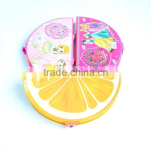 Marker Pen Drawing Set With Half Moon Shape photo-2