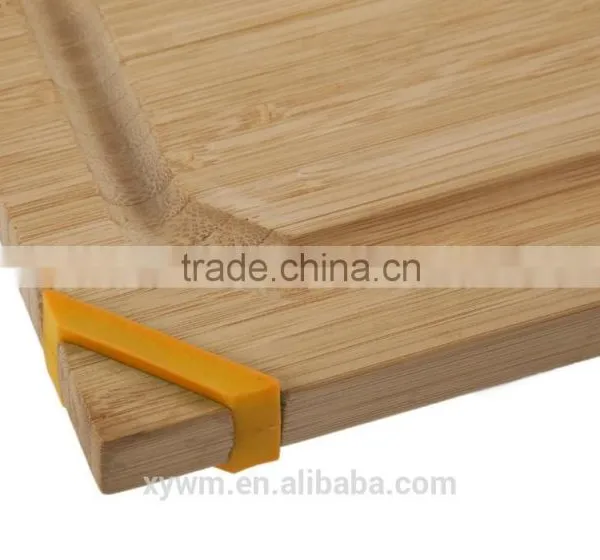 Bamboo Silicone Corner Grip Cutting Board photo-4