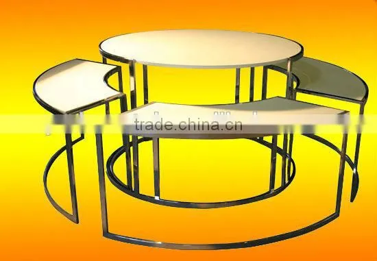 Round Display Table