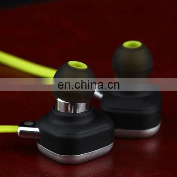 Universal Wireless Bluetooth Earphone ,in Ear Headpone With Mic and Voice Control photo-4