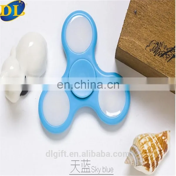 Wholesale Hot Sale Plastic Led Light Fidget Wind Spinner for Playing