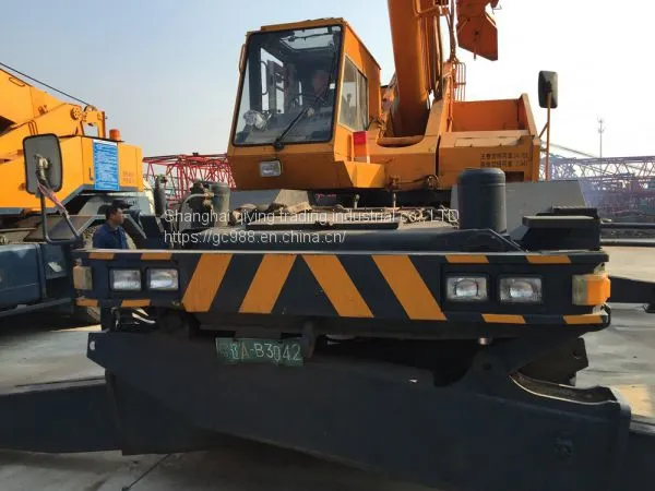USED KOMATSU 25TON ROUGH TERRAIN CRANE photo-4
