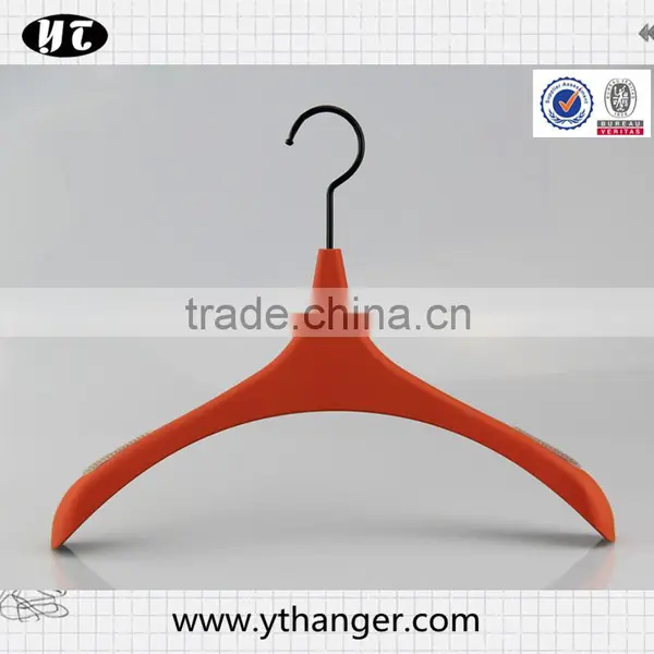 Hot Sale Luxury Plastic Hanger With Rubber Surface for Luxury Dress photo-3