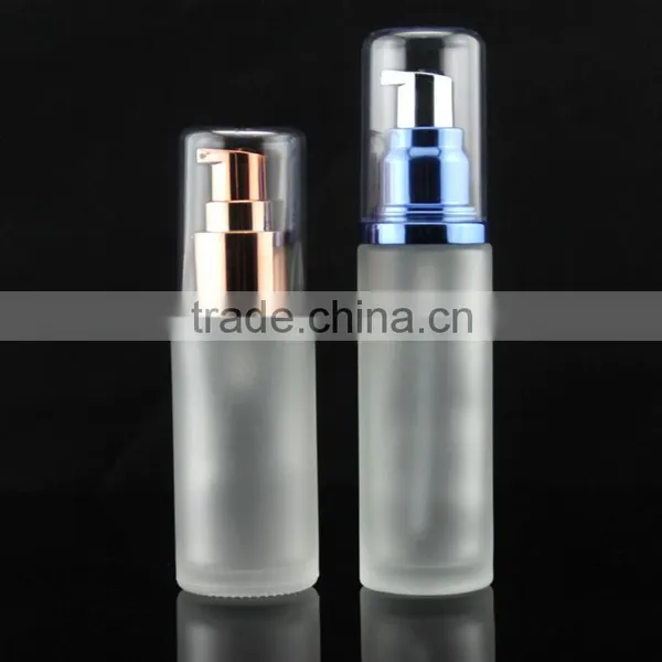 Frosted Cosmetic Glass Bottle With Aluminum Pump in Stock photo-4