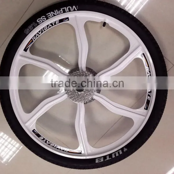 26 Inch Lightest Strongest Magnesium Alloy Bike Wheel /fixed Gear Type Hub Bike Wheel/light Weight Bicycle Wheel With Tire photo-2