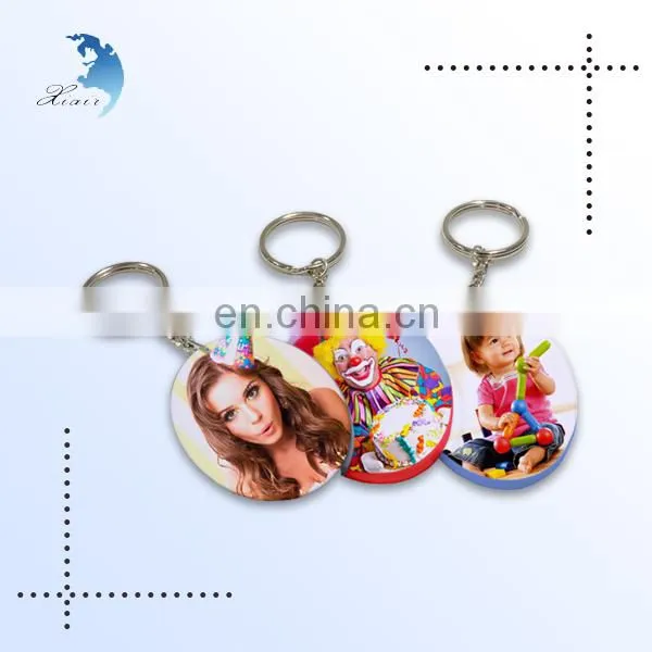 Fashionable Customized Design Colorful Plastic Keychain photo-3