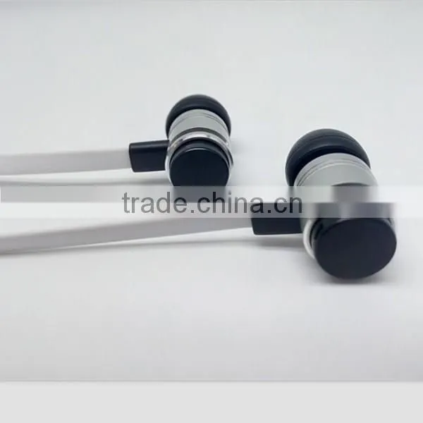 Popular Metal Earphones Flat Cable With Deep Bass photo-2