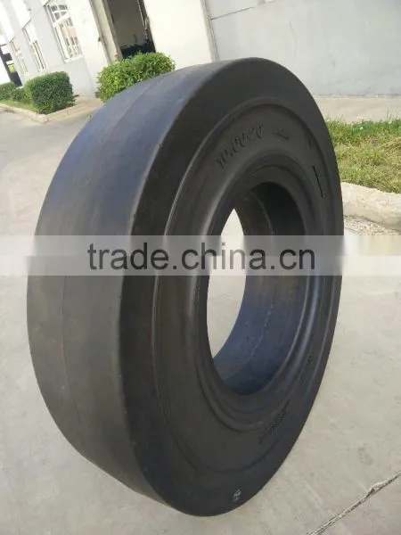 Smooth 10.00-20 Tire - Solid Tire With Rims photo-2
