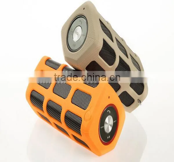 High Quality Waterproof Outdoor Travel Bluetooth Speaker With Power Bank photo-3