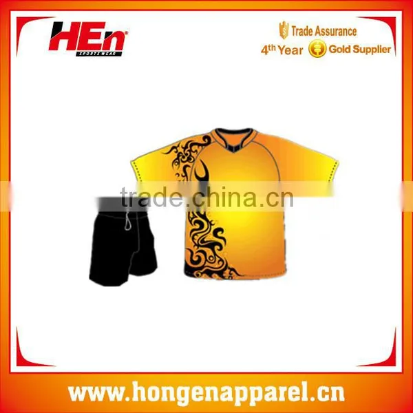 Hongen apparel wholeasle black totem decorate teenage short sleeve soccer set OEM custom design