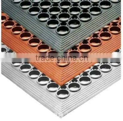 Anti Silp Rubber Mat Outdoor Playground Rubber Mat photo-3