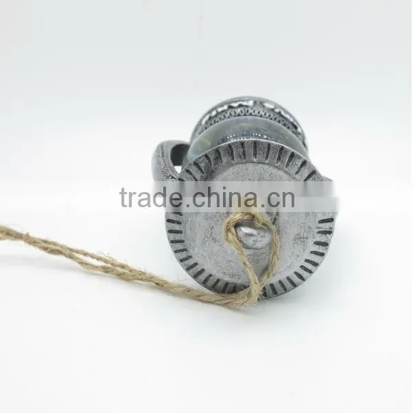 Decoration Fashion Design Decorative Resin Mini Hurricane Lamp photo-3