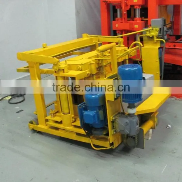 Pakistan QTY4-30 Mobile Concrete Block Machine,hollow Brick Making Machine,hydraulic Brick Machinery photo-2