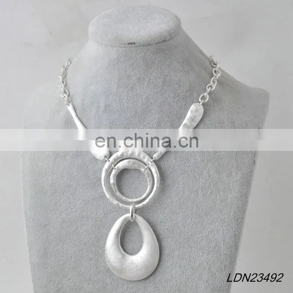 Silver Hammered Circle Necklace photo-5