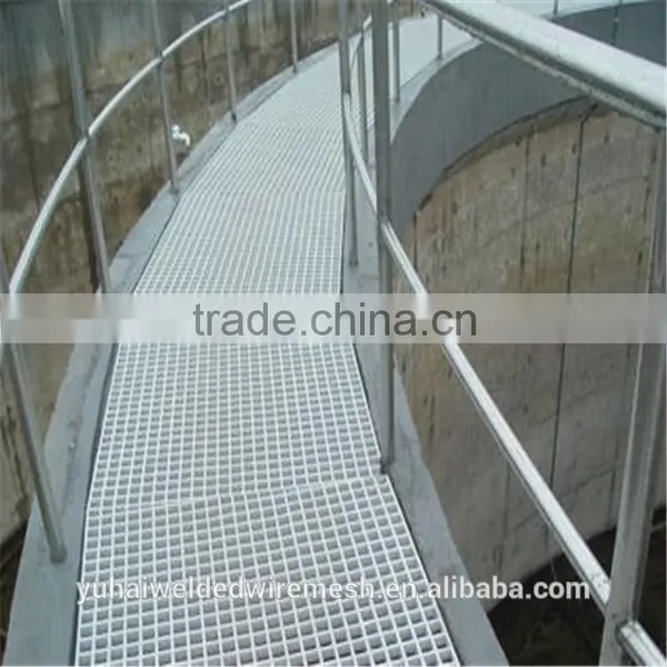 Metal Grid Floor