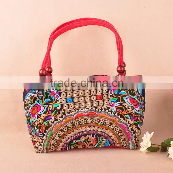 Cheap Samll Handbag Made in China Fashion Woman Ethnic Embroidery Handbag for Wholesale photo-2