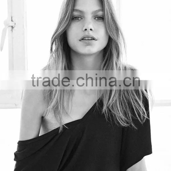 JXY Basic Black Batwing V Tee for Women photo-2