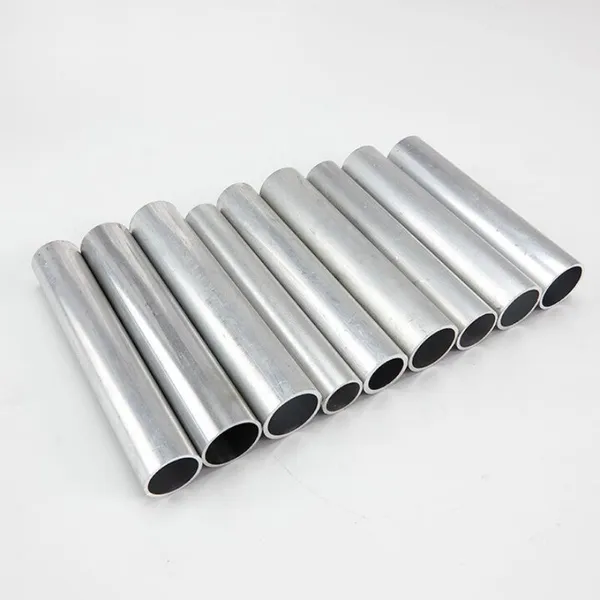 Tubería de aluminio anodizada extruida de color plateado 6063 6061 6082