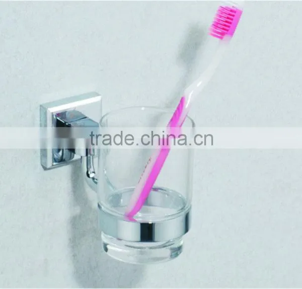 Wall mounted single tumbler holder