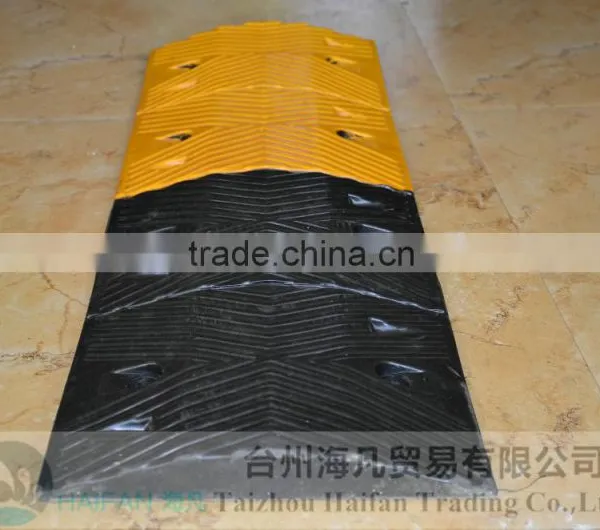 1000*350*50mm Heavy Strength Speed Hump for Crossing/High Quality Hot Sell Rubber Speed Hump Used in Intersection photo-3