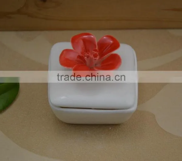 New Item White Ceramic Jewel Box With Red Flower Shape Design photo-3
