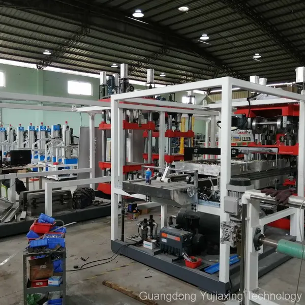 JY820-650 Three Station High Speed Tableware Tray Lunch Box Lid Making Thermoforming Machine photo-2