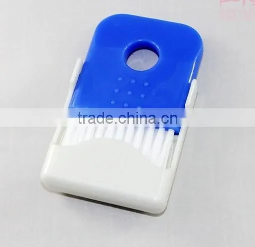 Plastic Mini Microwave Magnetic Brush photo-2