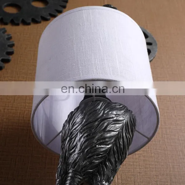 Creative Red-crowned Crane Animal Shape Custom Logo Resin Vintage Table Lamps for Office photo-5