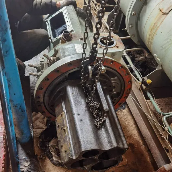 Maintenance for High Noise of Dunham-bush 1215nhf6x6k, Including Replacement of the Main Board of Futian Unit, Repair for Water Ingress in the Motor photo-3
